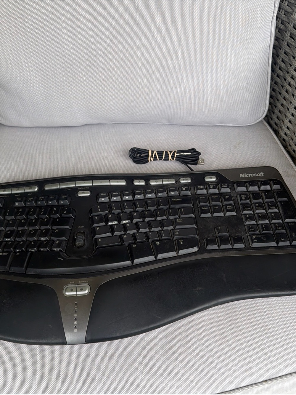 Microsoft Natural Ergonomic Keyboard 4000 V1.0 USB KU-0462 Tested Working